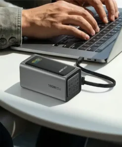 ACEFAST M33 20000mAh power bank charging three devices simultaneously